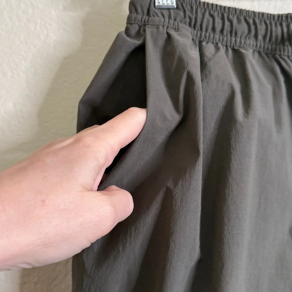 Mountain Hardware rip stop pull on drawstring pant men’s small olive